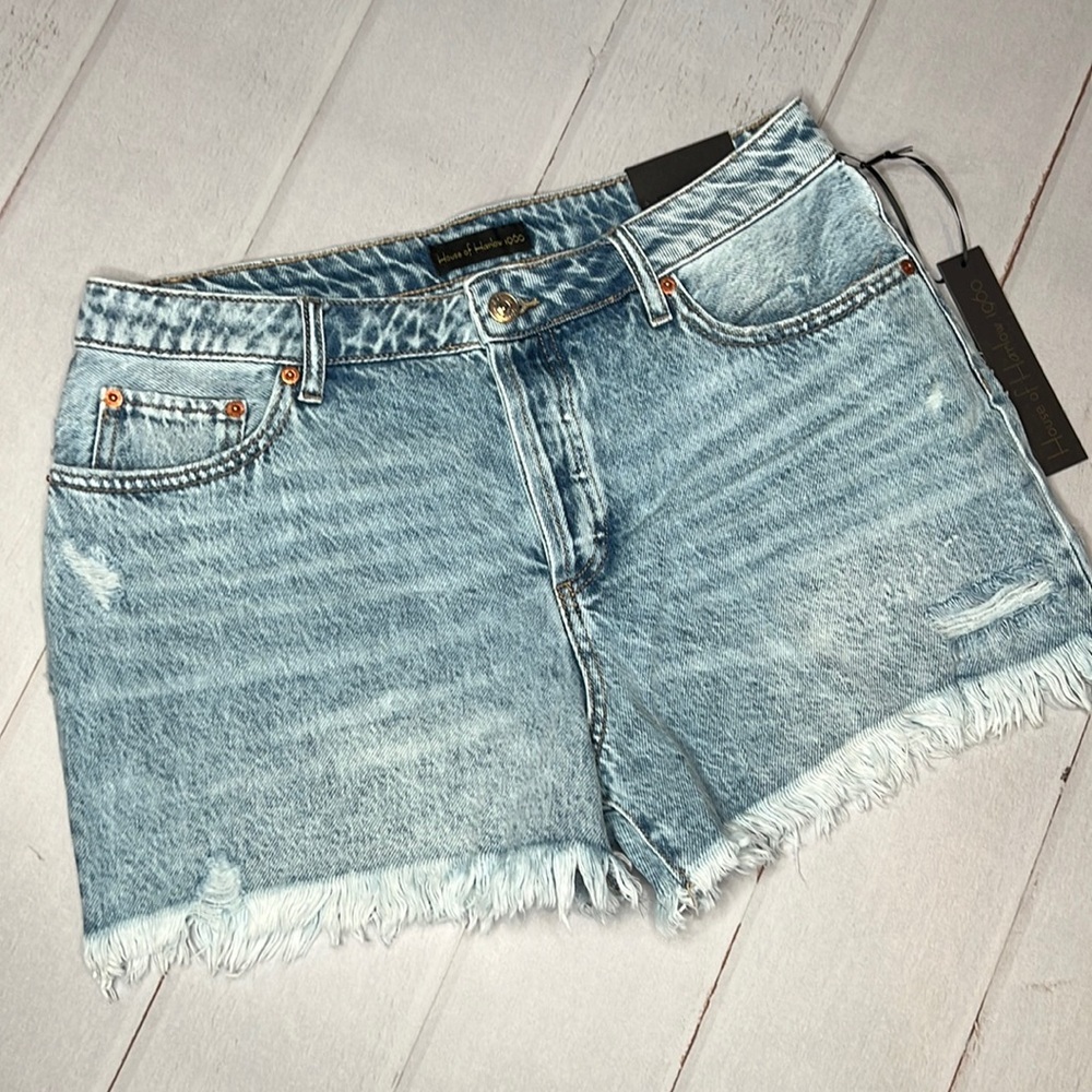 NWT - House of Harlow 1960 High Rise Mom Short - Size 29